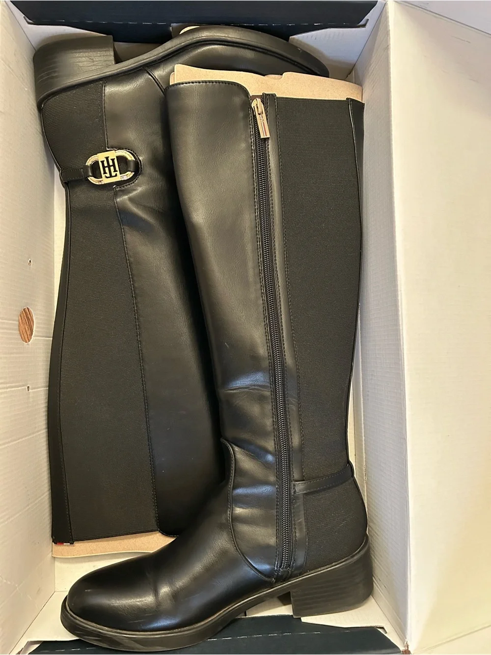 Tommy Hilfiger women’s Black Riding Boots